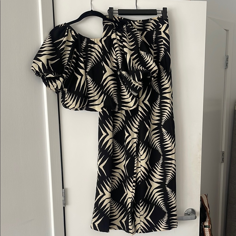 Stylish Black and Cream Women's Two piece jumpsuit